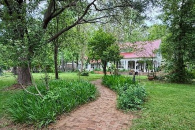 3B/3B Victorian-style waterfront home situated on approximately - photo 33