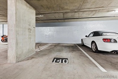 Nestled in the heart of the vibrant Gaslamp Quarter, this - photo 35