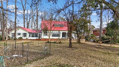 3B/3B Victorian-style waterfront home situated on approximately - photo 36