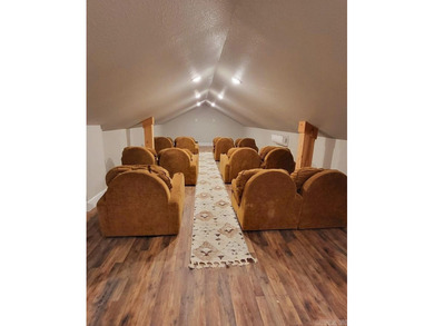 Welcome to this beautifully updated 3,850 sq ft home offering - photo 42