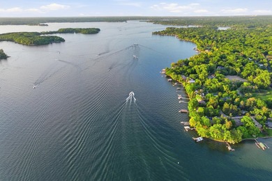 One of the finest lots on Lake Minnetonka, this extraordinary - photo 5