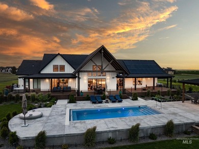 Lakeside luxury meets self sustaining lifestyle! Enjoy luxury - photo 5