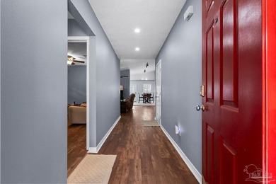 Beautiful all-brick home offering 3 bedrooms, 2 bathrooms, and a - photo 4
