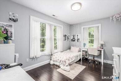 This 7 Years Young 3000 +- Sq Ft colonial sits on a stunning 3 - photo 20