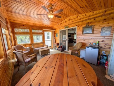 Wake up to breathtaking views of Dead Lake and spend your days - photo 8
