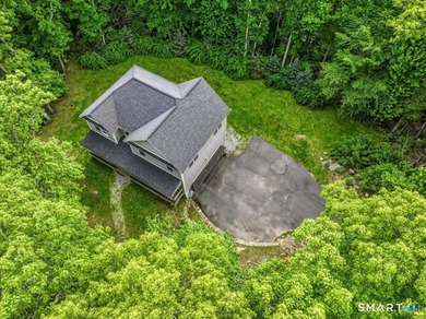 This 7 Years Young 3000 +- Sq Ft colonial sits on a stunning 3 - photo 32