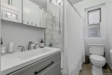 Welcome to easy, low maintenance living at 19 William Street, a - photo 12