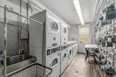 Welcome to easy, low maintenance living at 19 William Street, a - photo 13