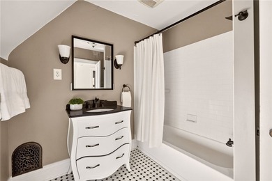 Welcome to this picture-perfect Colonial in the heart of the - photo 24