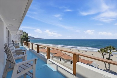 Perched high above the sand on the west side of the Esplanade - photo 30