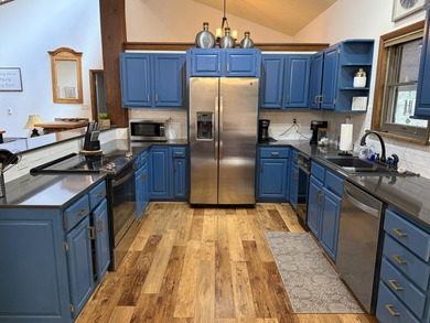 Beautiful getaway in Angel Fire only 1,7 mi from the ski basin & - photo 2