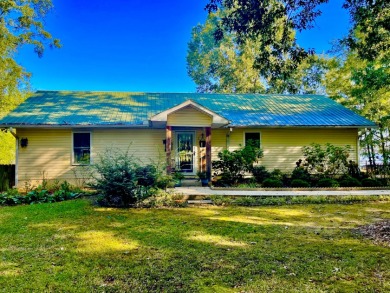 Lake Home For Sale in Pachuta, Mississippi