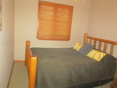 Escape to the beautiful lake view in this spacious 3 BR, 2 Bath - photo 12