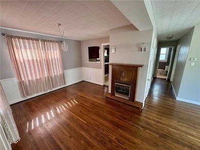 Welcome to 347 Stillwell Avenue, a charming Village of Kenmore - photo 16
