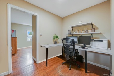 This is the kind of home that gives you options from the moment - photo 16