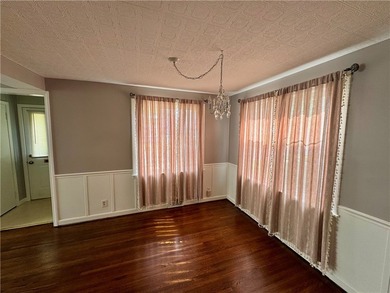 Welcome to 347 Stillwell Avenue, a charming Village of Kenmore - photo 18