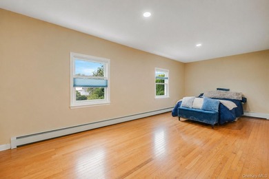 This is the kind of home that gives you options from the moment - photo 18