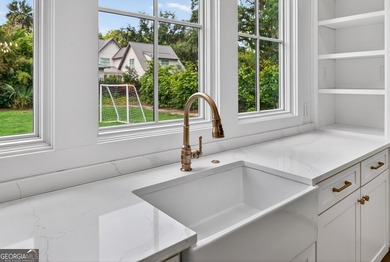 HOMES IN THIS EXCLUSIVE GATED NEIGHBORHOOD RARELY COME TO MARKET - photo 19