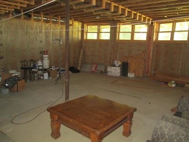 Escape to the beautiful lake view in this spacious 3 BR, 2 Bath - photo 21