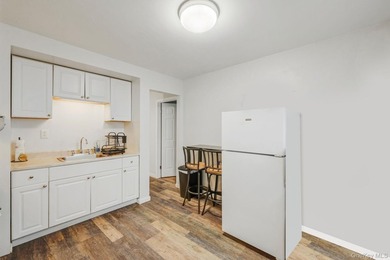 This is the kind of home that gives you options from the moment - photo 27