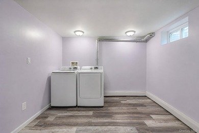 This is the kind of home that gives you options from the moment - photo 34