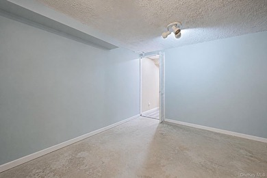 This is the kind of home that gives you options from the moment - photo 39