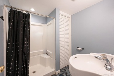 This is the kind of home that gives you options from the moment - photo 42