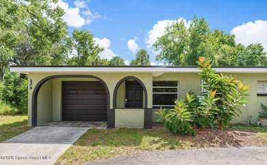 INVESTORS DREAM!!! 2 Spacious units in this beautifully updated - photo 2