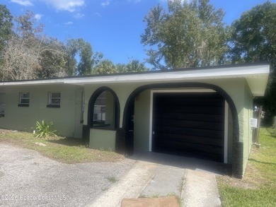 INVESTORS DREAM!!! 2 Spacious units in this beautifully updated - photo 4