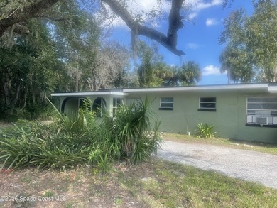 INVESTORS DREAM!!! 2 Spacious units in this beautifully updated - photo 6