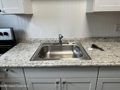 INVESTORS DREAM!!! 2 Spacious units in this beautifully updated - photo 10