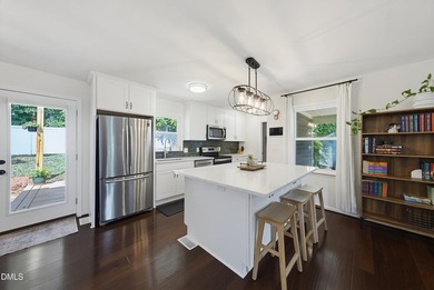 Beautifully updated ranch home in a fantastic Garner location - photo 2