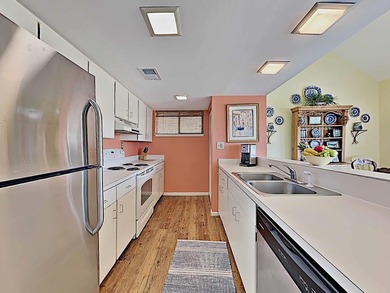 Heron Marsh Villa is a 3 bedroom, end unit villa at Litchfield - photo 11