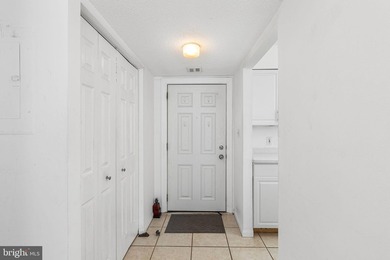 This 2 bedroom waterfront condo at Wight Bay boasts a prime - photo 31