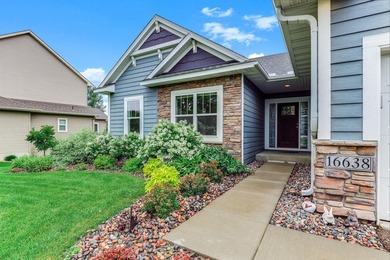 This beautifully maintained Prior Lake home features a spacious - photo 4
