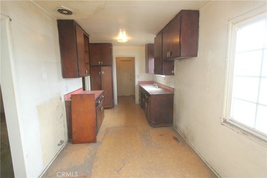 Probate Fixer Opportunity! This is a court-confirmation sale - photo 6