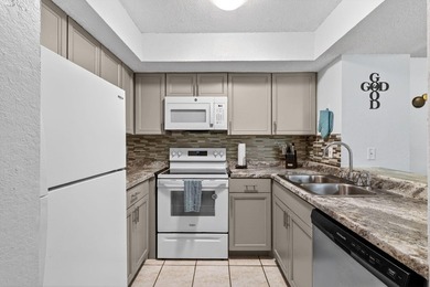 MOVE-IN ready condo just off US1 in a prime location near - photo 12