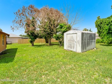 Welcome to this charming 3-bedroom, 2-bathroom home that - photo 6