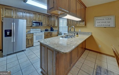 Cozy Ranch style home on Lake Hartwell, close to town, DEEP - photo 17