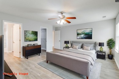 Welcome to this beautifully updated 5-bedroom, 3.5-bath home - photo 21