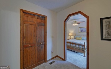 Cozy Ranch style home on Lake Hartwell, close to town, DEEP - photo 23