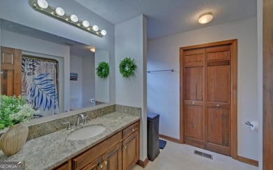 Cozy Ranch style home on Lake Hartwell, close to town, DEEP - photo 25