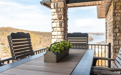 Tucked into a private setting in the heart of town, this - photo 45