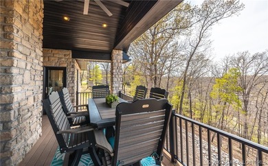 Tucked into a private setting in the heart of town, this - photo 46