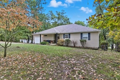 Lake Home ActiveUnderContr in Four Seasons, Missouri
