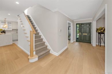 Located in the heart of Lake Success, this elegantly sun - photo 11