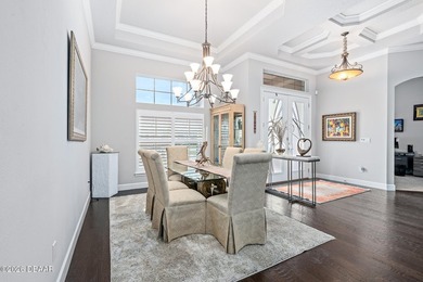 Presenting an exceptional estate residence where timeless - photo 12