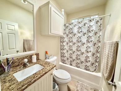 Beautiful and spacious 3-bedroom, 2-bathroom mobile home located - photo 13