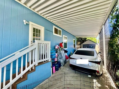 Beautiful and spacious 3-bedroom, 2-bathroom mobile home located - photo 15