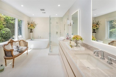 Located in the heart of Lake Success, this elegantly sun - photo 17